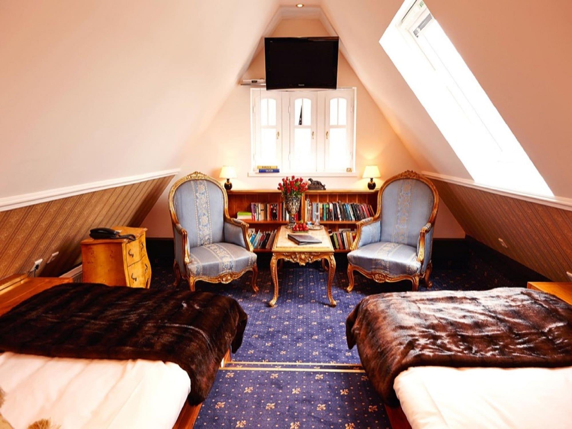 Hotel Villa Achenbach Дюселдорф Екстериор снимка