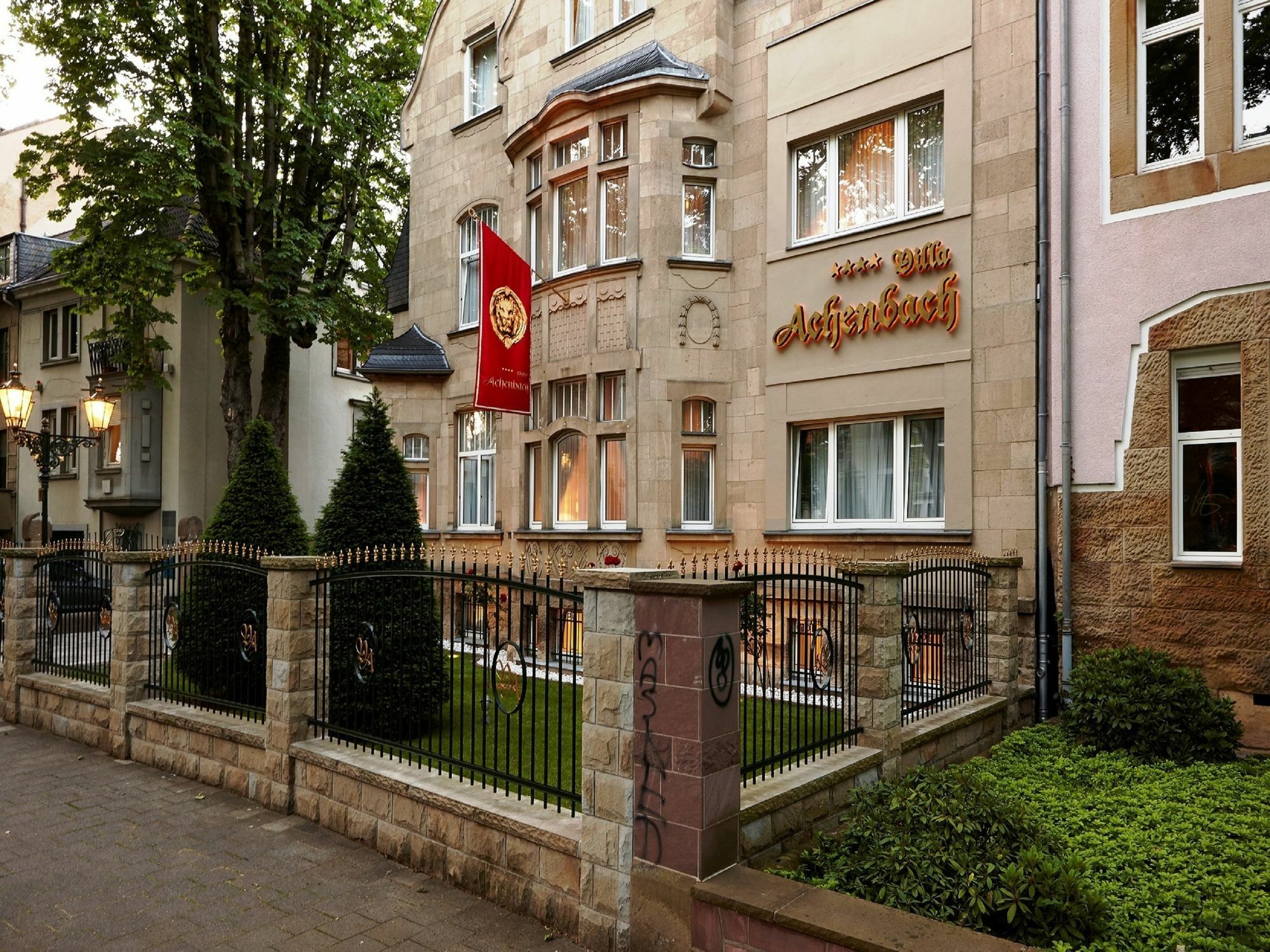 Hotel Villa Achenbach Дюселдорф Екстериор снимка